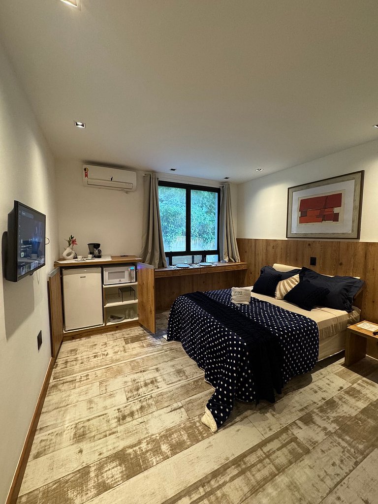 Suíte com piscina, sauna e academia