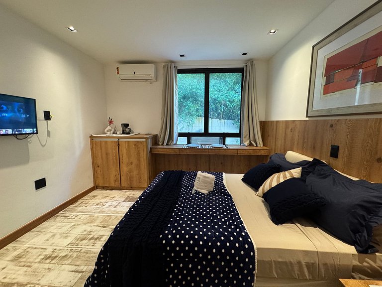 Suíte com piscina, sauna e academia