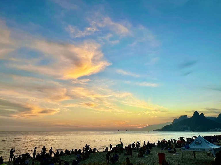 2 Quartos a 300 Metros da Praia Posto 4 - YR64I
