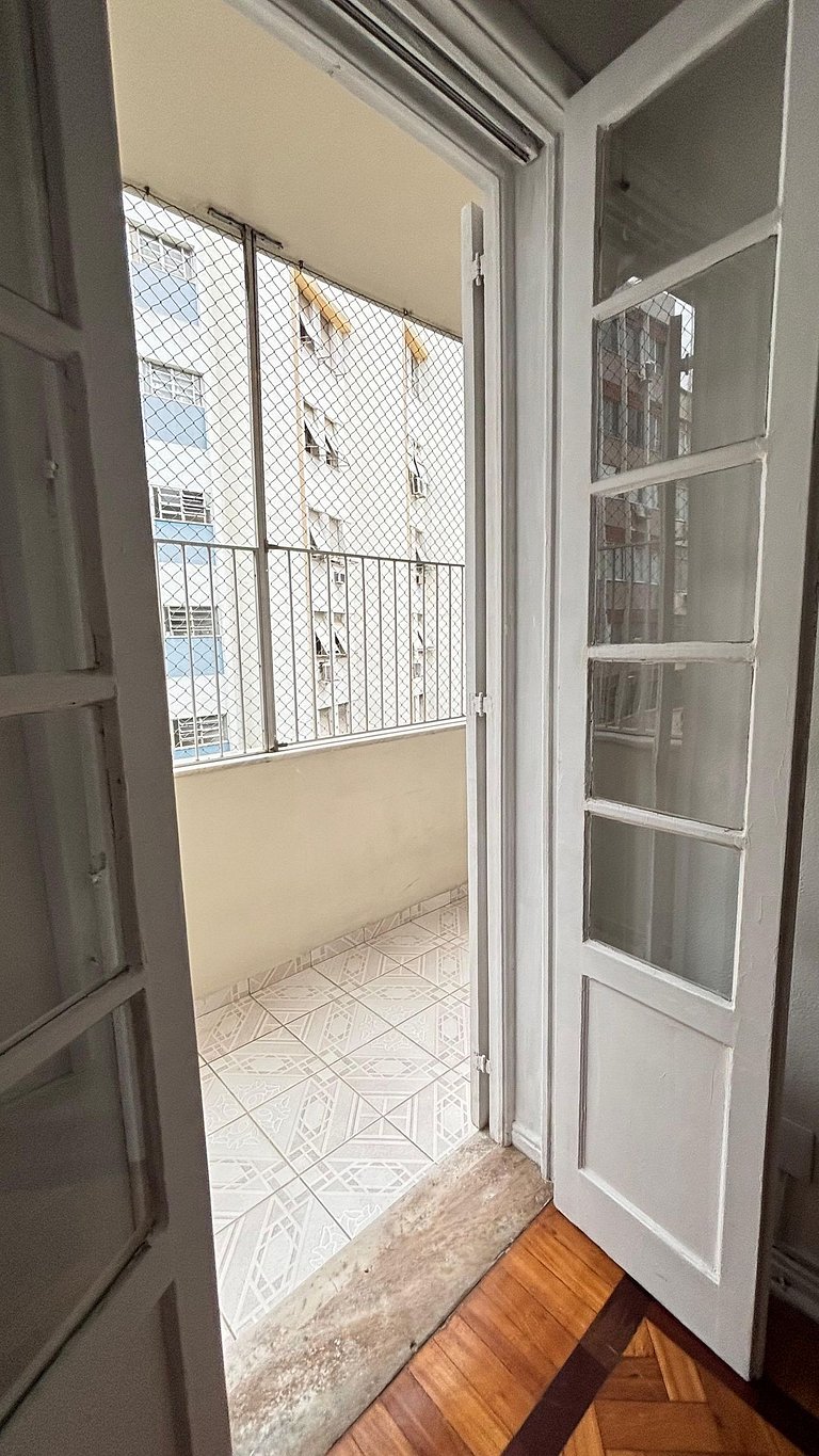 Amplo com 2 Quartos a 2 minutos da Praia