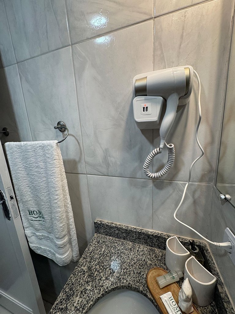 Conforto a 50 metros da Praia Posto 6