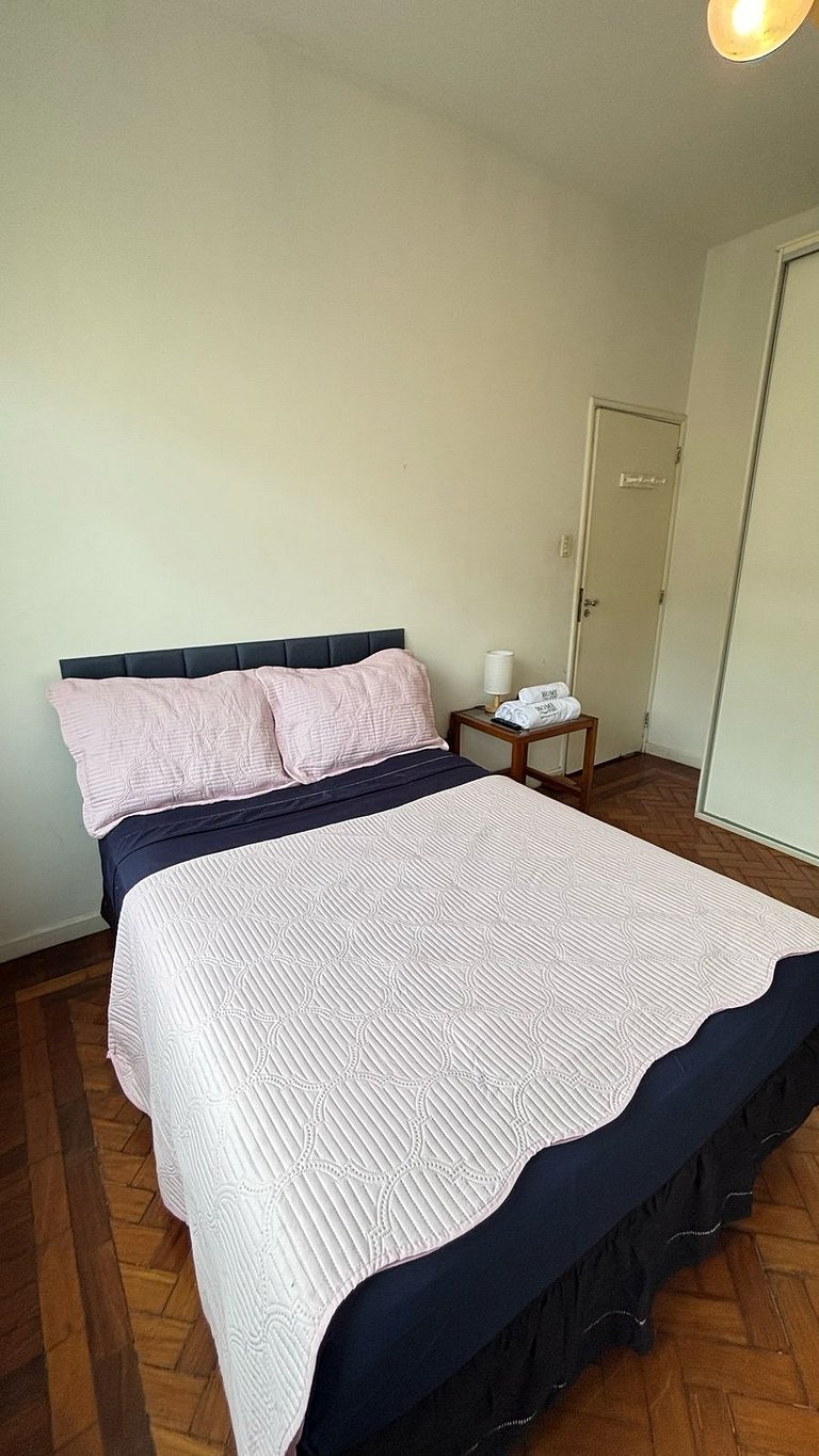 Amplo com 2 Quartos a 3 Minutos da Praia