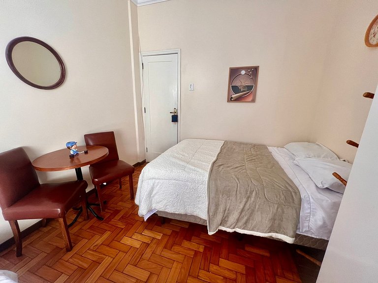 2 Quartos 8 Pessoas a 3 minutos da Praia
