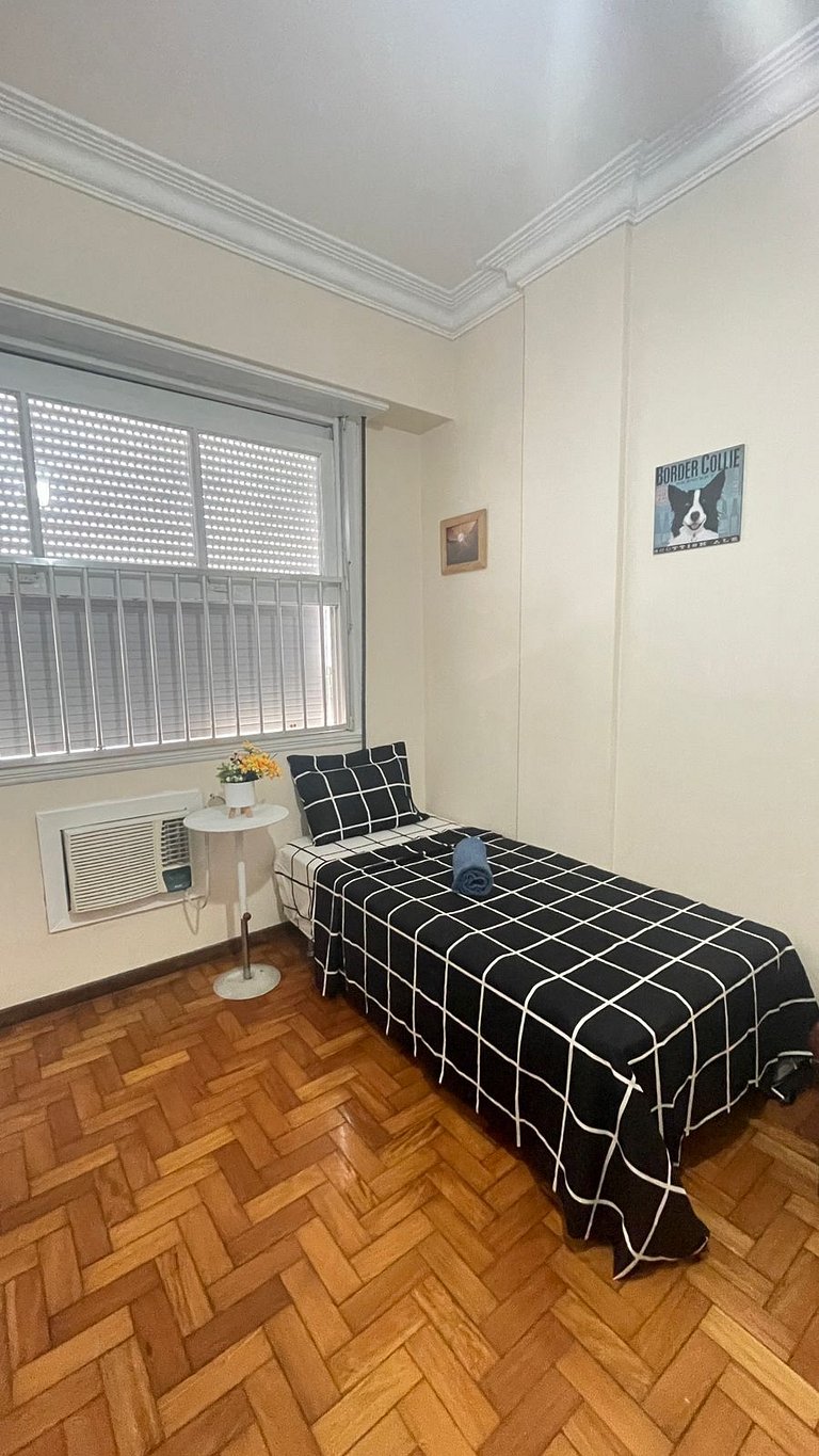 2 Quartos 8 Pessoas a 3 minutos da Praia