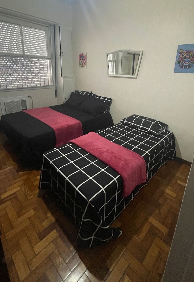 2 Quartos 8 Pessoas a 3 minutos da Praia