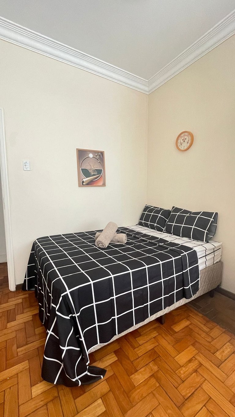 2 Quartos 8 Pessoas a 3 minutos da Praia