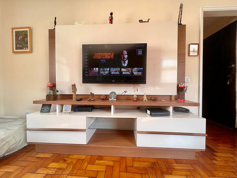 2 Quartos 8 Pessoas a 3 minutos da Praia