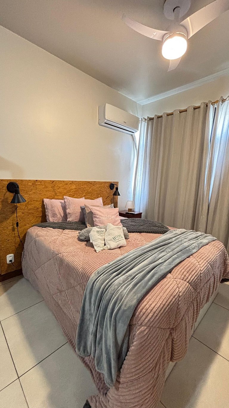 Conforto na Quadra da Praia Posto 5 - NSC11371102