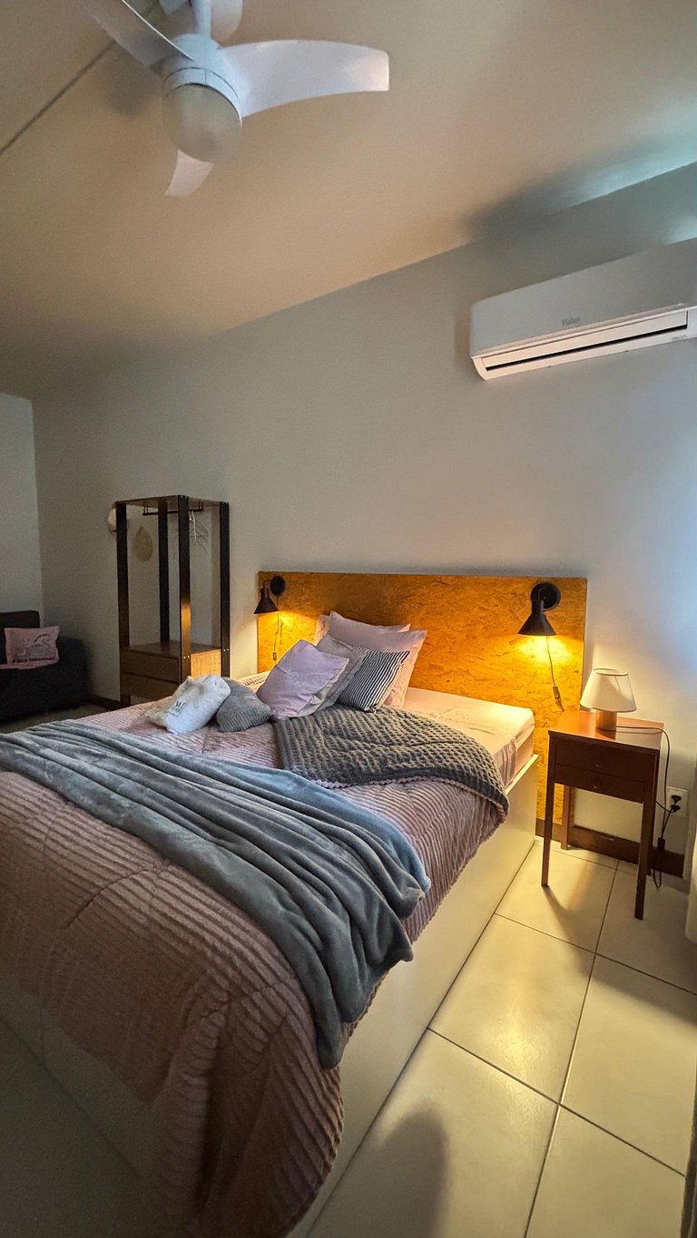 Conforto na Quadra da Praia Posto 5 - NSC11371102