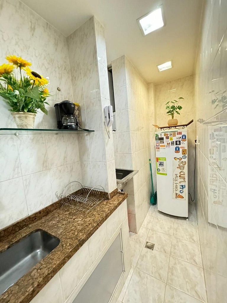 2 Quartos a 300 Metros da Praia Posto 4 LM129-105