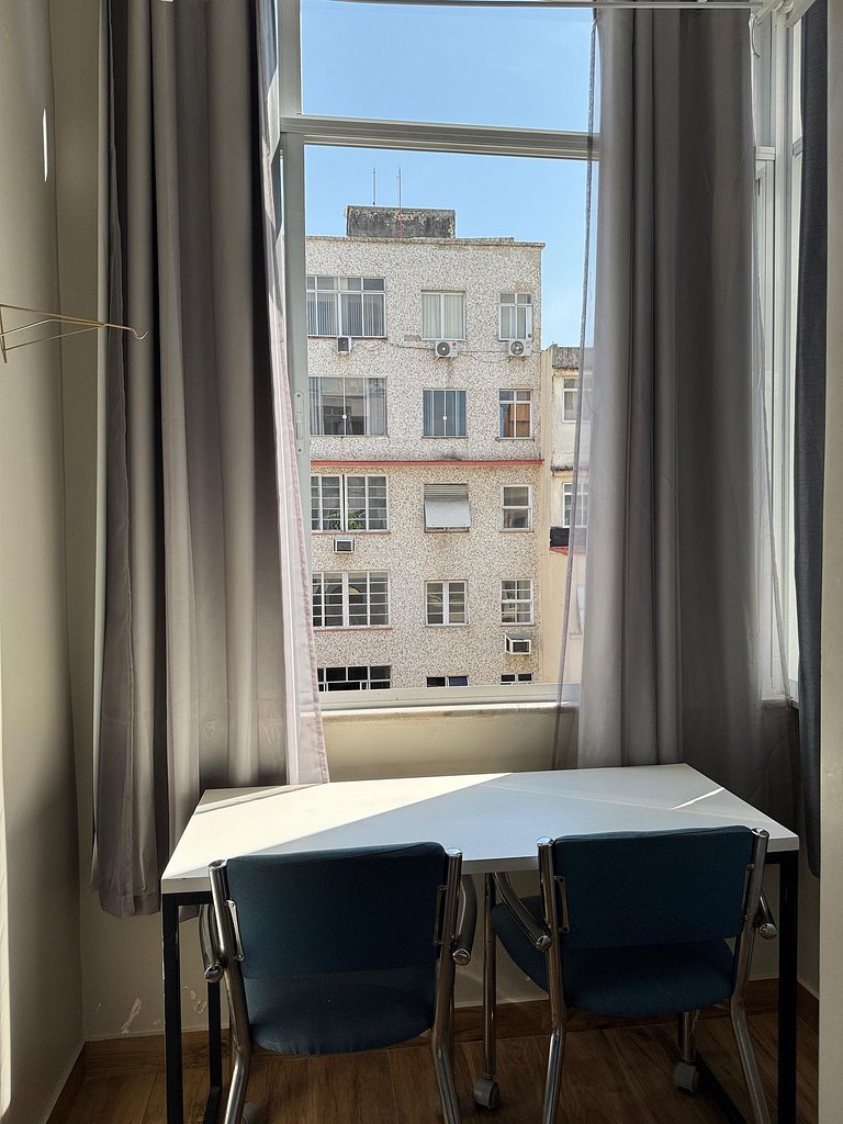 Próximo ao Copacabana Palace e a Praia