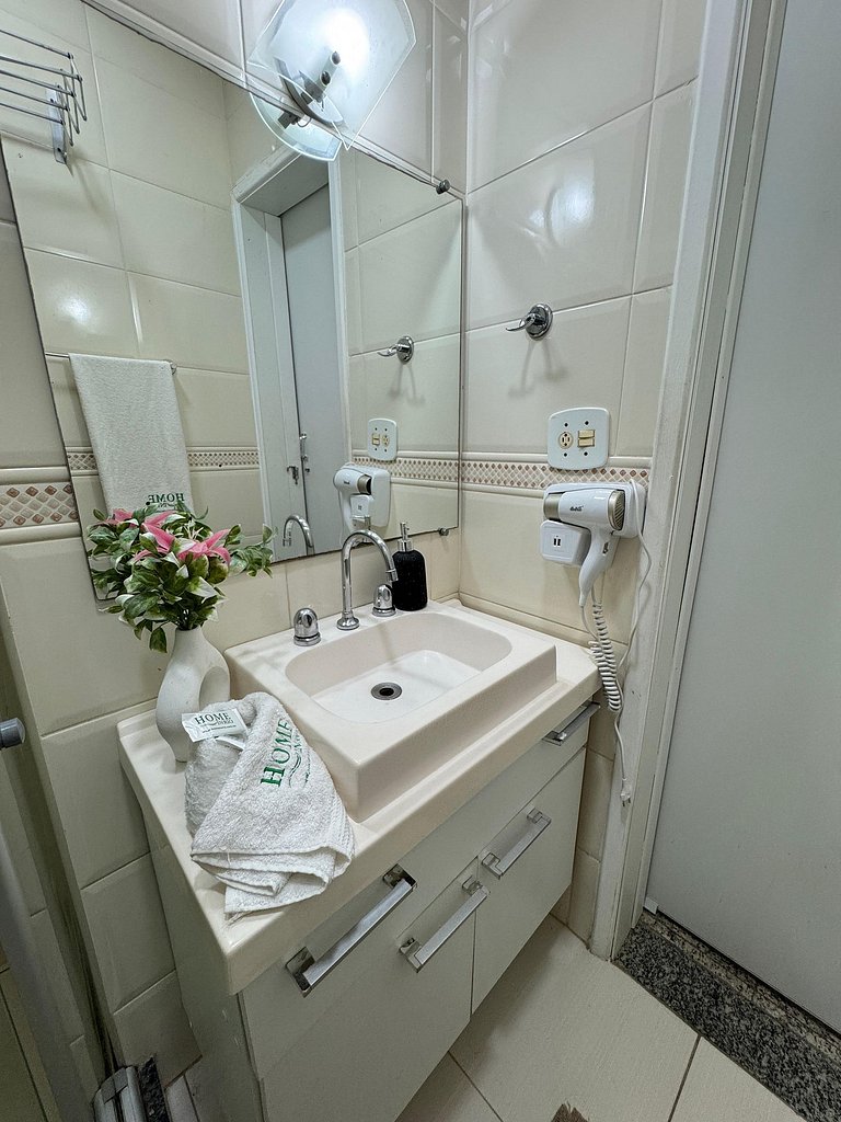 Conforto na Quadra da Praia Posto 5 NSC1137-1203