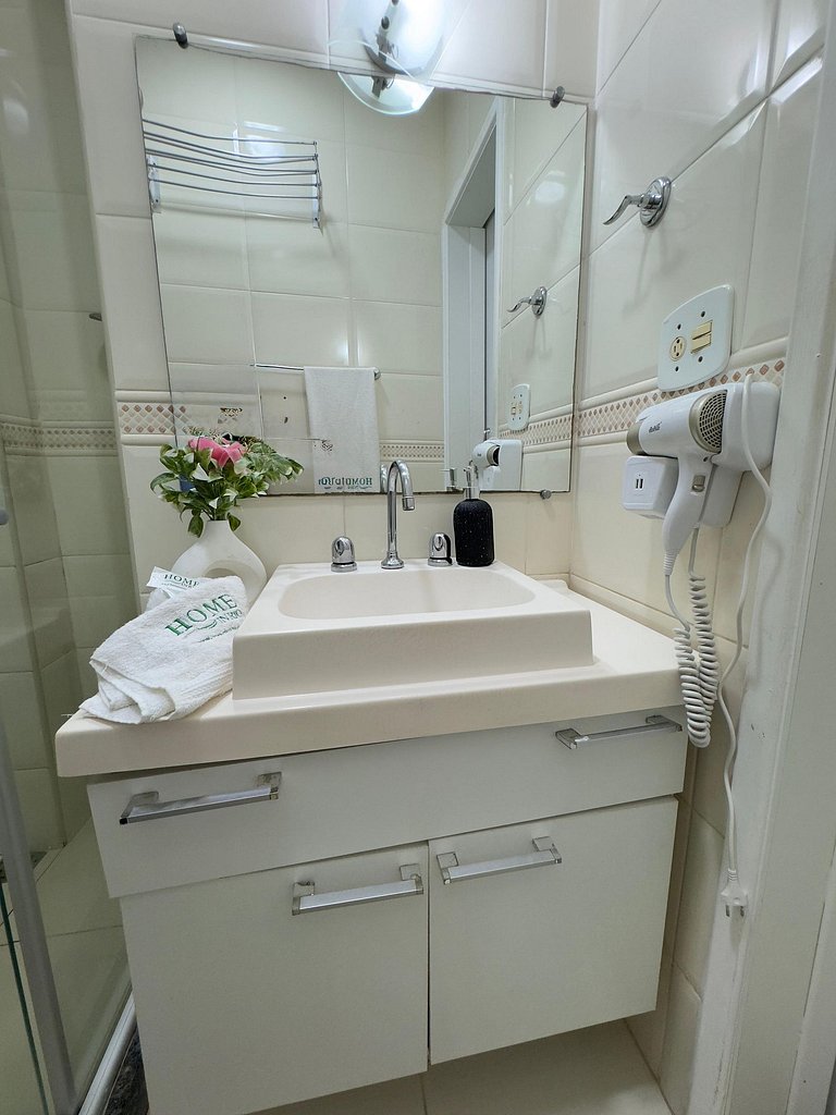 Conforto na Quadra da Praia Posto 5 NSC1137-1203
