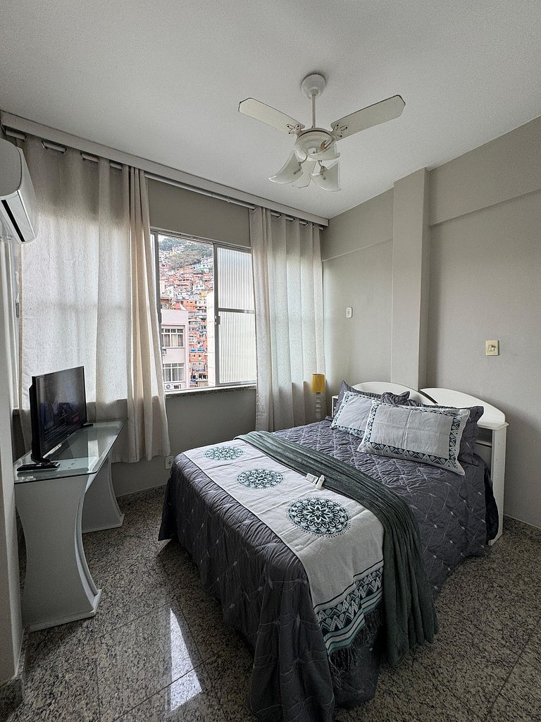 Conforto na Quadra da Praia Posto 5 NSC1137-1203