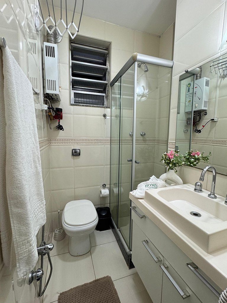 Conforto na Quadra da Praia Posto 5 NSC1137-1203