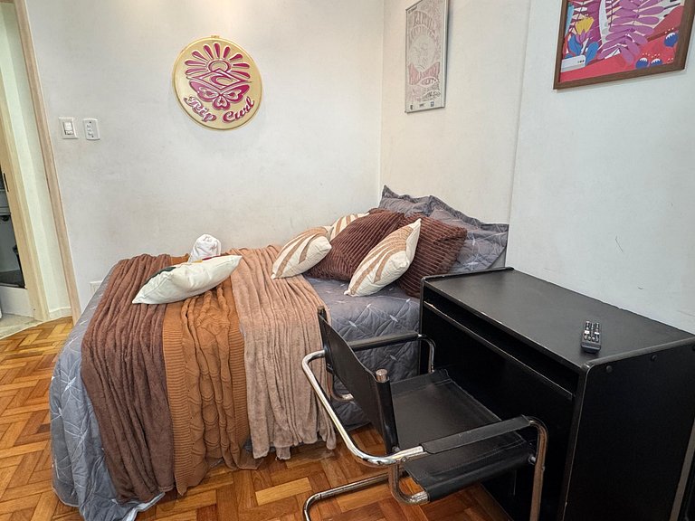 2 Quartos a 300 Metros da Praia Posto 4 LM129-105