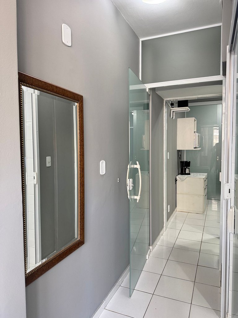Na Quadra da Praia com 2 Suites