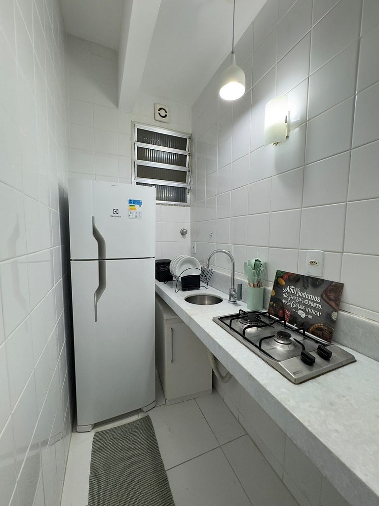 Na Quadra da Praia com 2 Suites