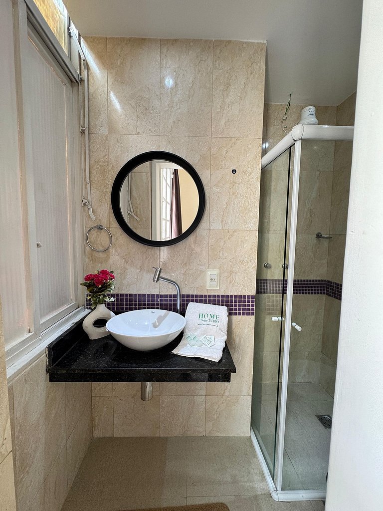 Vista Mar 2 Quartos 2 Banheiros na Gloria AS232-8