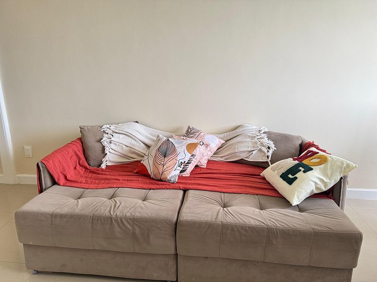 Vista Mar 2 Quartos 2 Banheiros na Gloria AS232-8