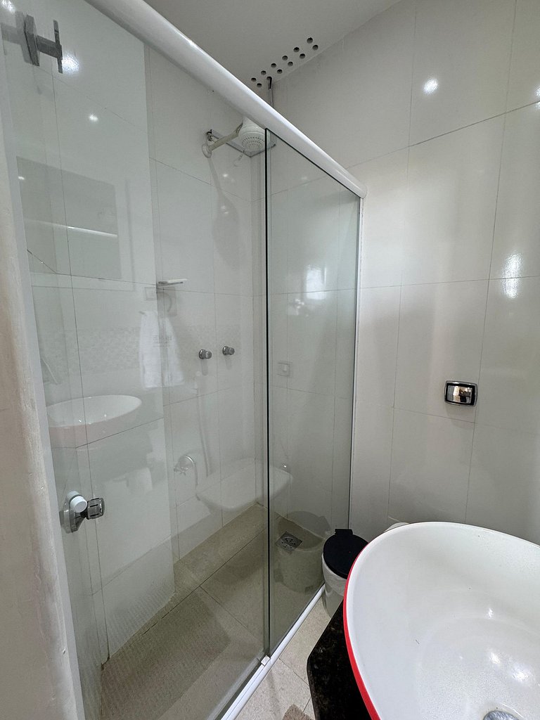 Vista Mar 2 Quartos 2 Banheiros na Gloria AS232-8