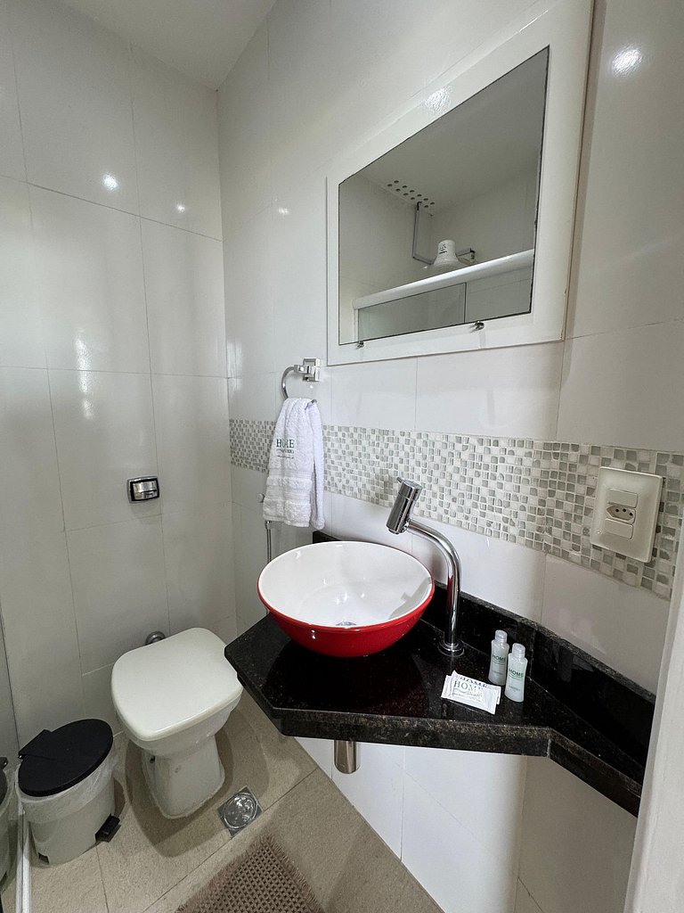 Vista Mar 2 Quartos 2 Banheiros na Gloria AS232-8