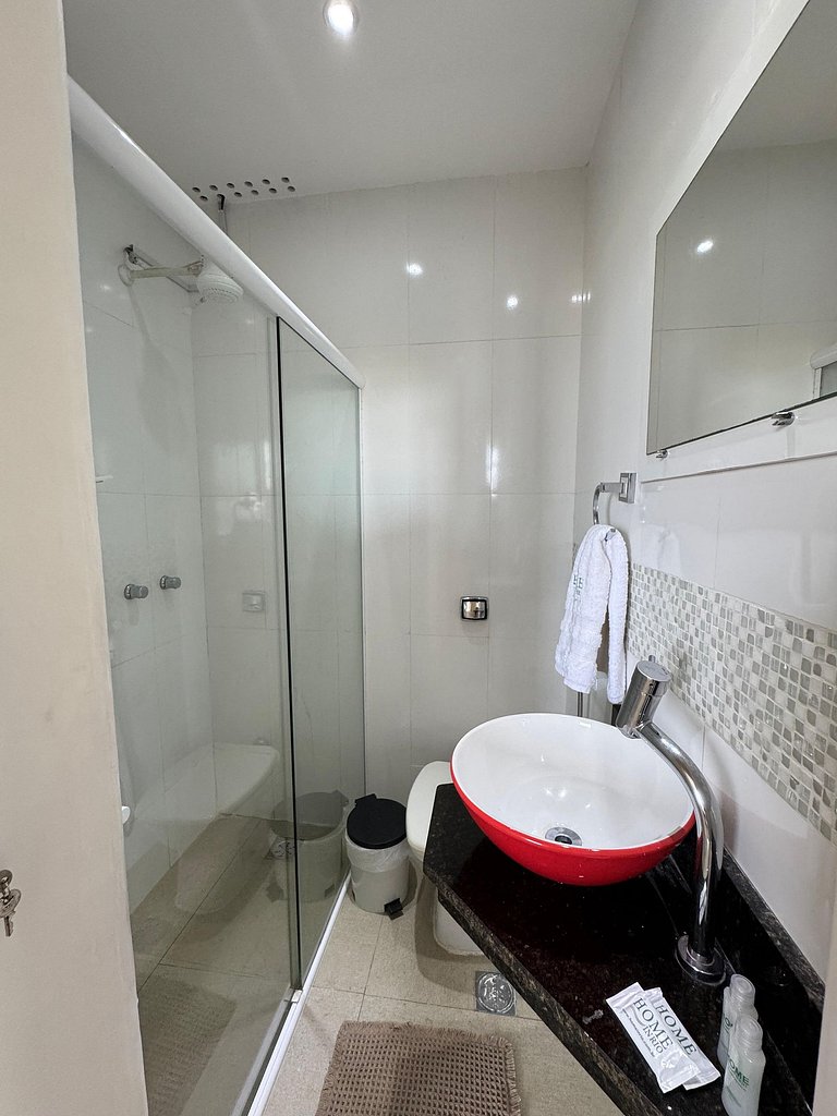 Vista Mar 2 Quartos 2 Banheiros na Gloria AS232-8