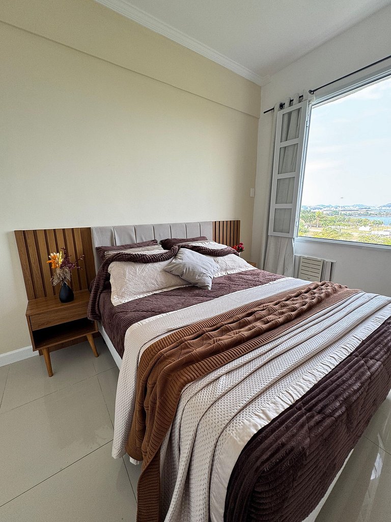 Vista Mar 2 Quartos 2 Banheiros na Gloria AS232-8