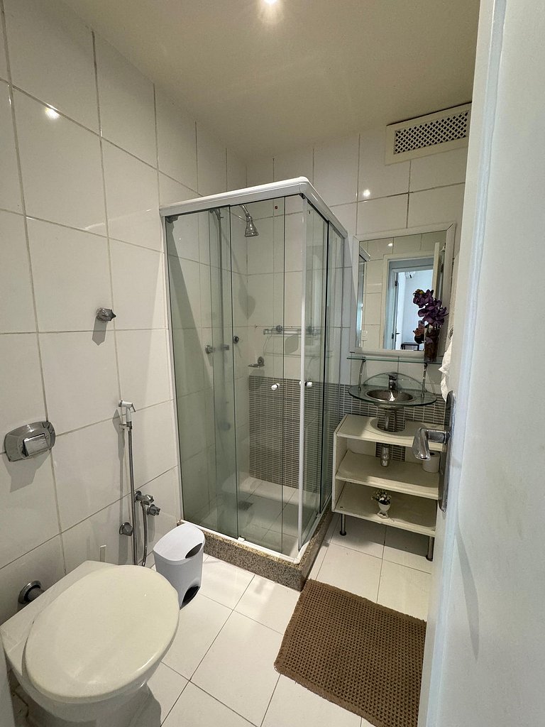 Amplo Com 2 Quartos ao Lado do Metrô BC577-602