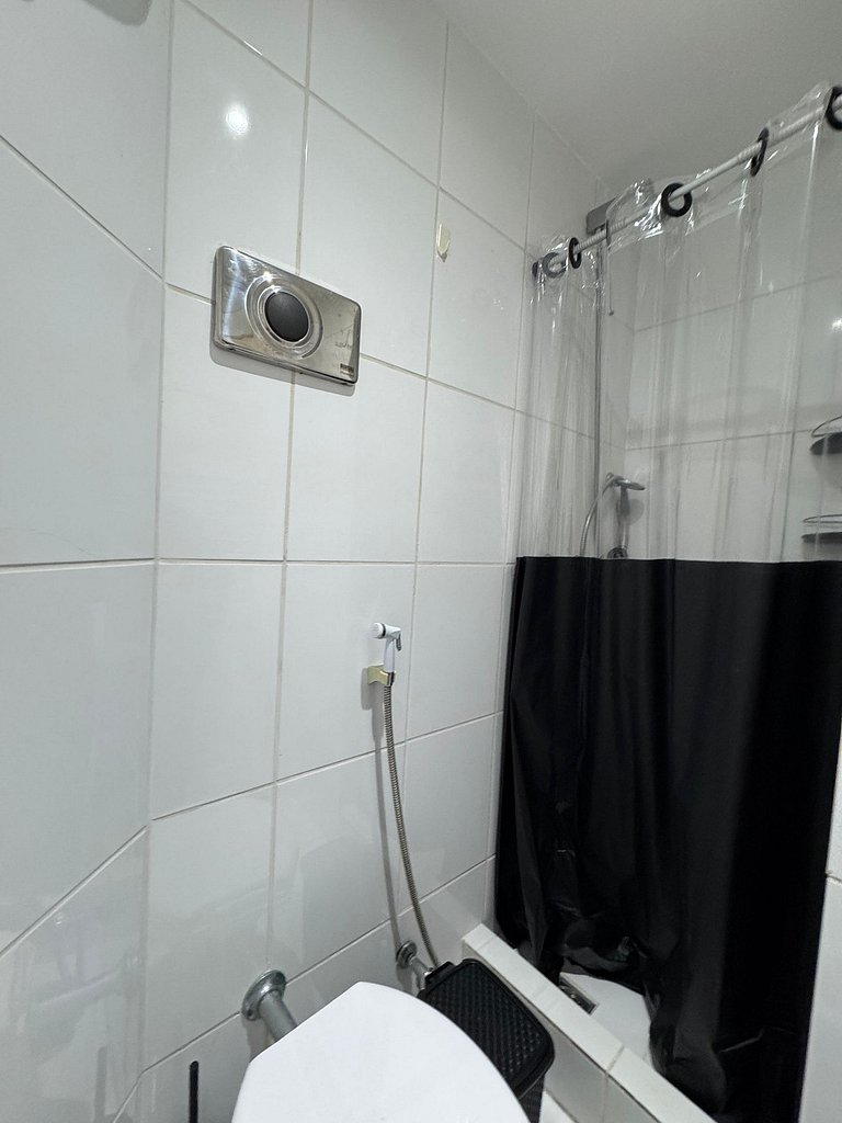 Amplo Com 2 Quartos ao Lado do Metrô
