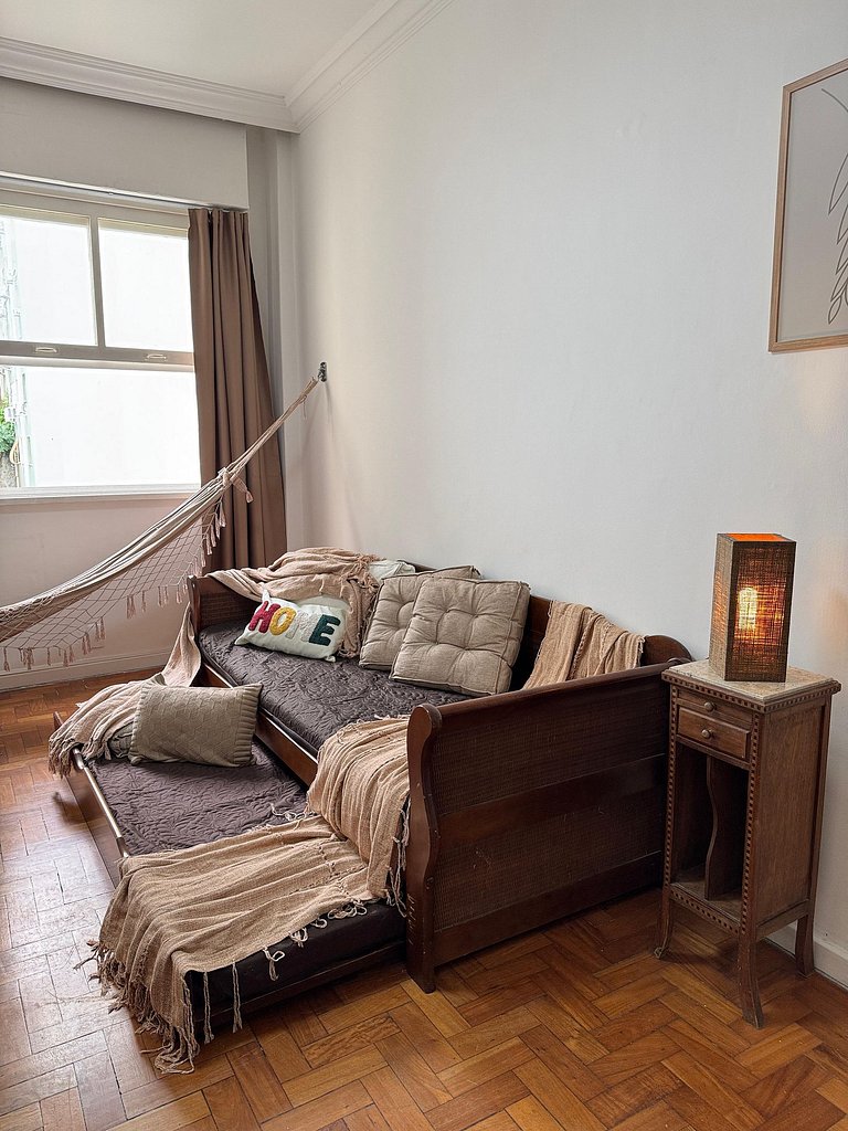 Amplo Com 2 Quartos ao Lado do Metrô BC577-602