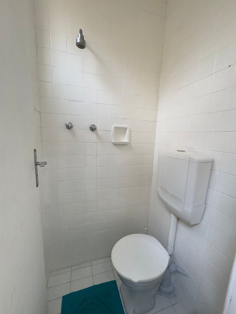 Espaçoso com 2 quartos 3 Minutos da Praia