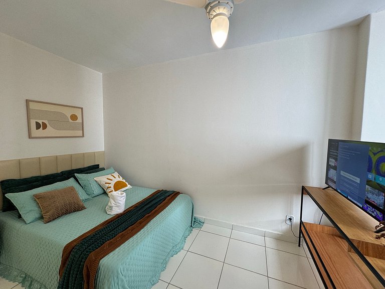 Espaçoso com 2 quartos 3 Minutos da Praia