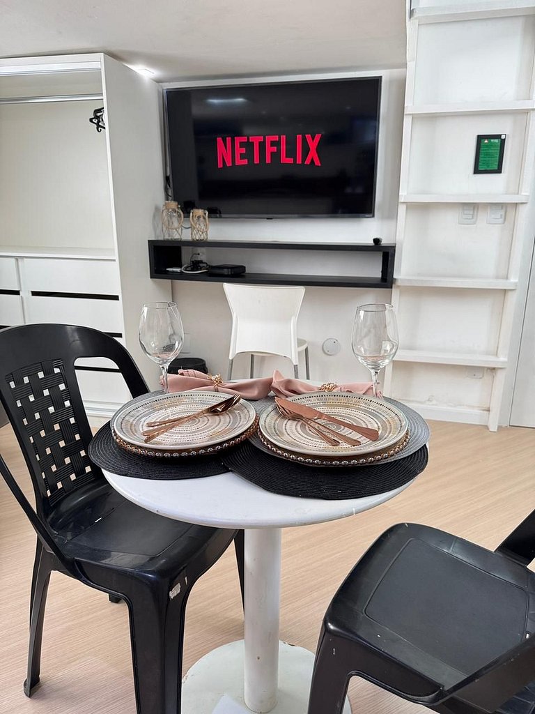 Estúdio Com Mesanino 2 minutos da Praia 236-306