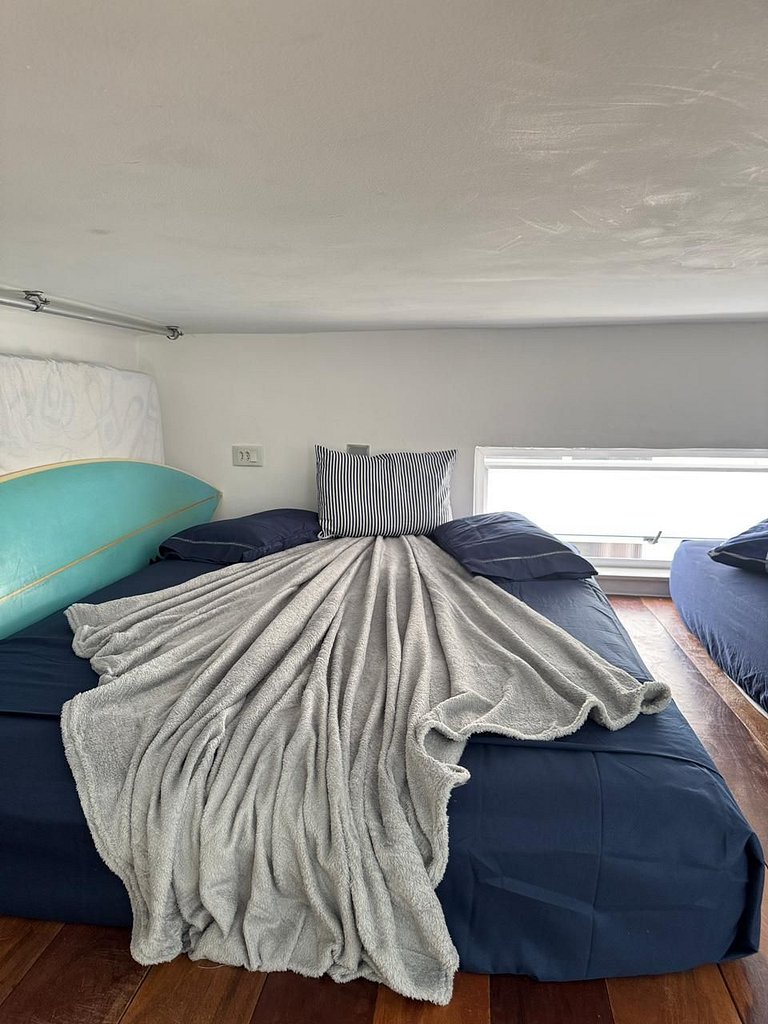 Estúdio Com Mesanino 2 minutos da Praia 236-306