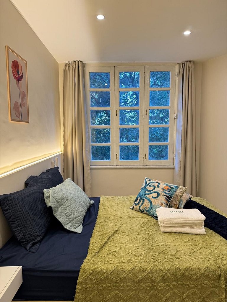 2 Quartos Vista Mar na Praça Paris Gloria 232-403