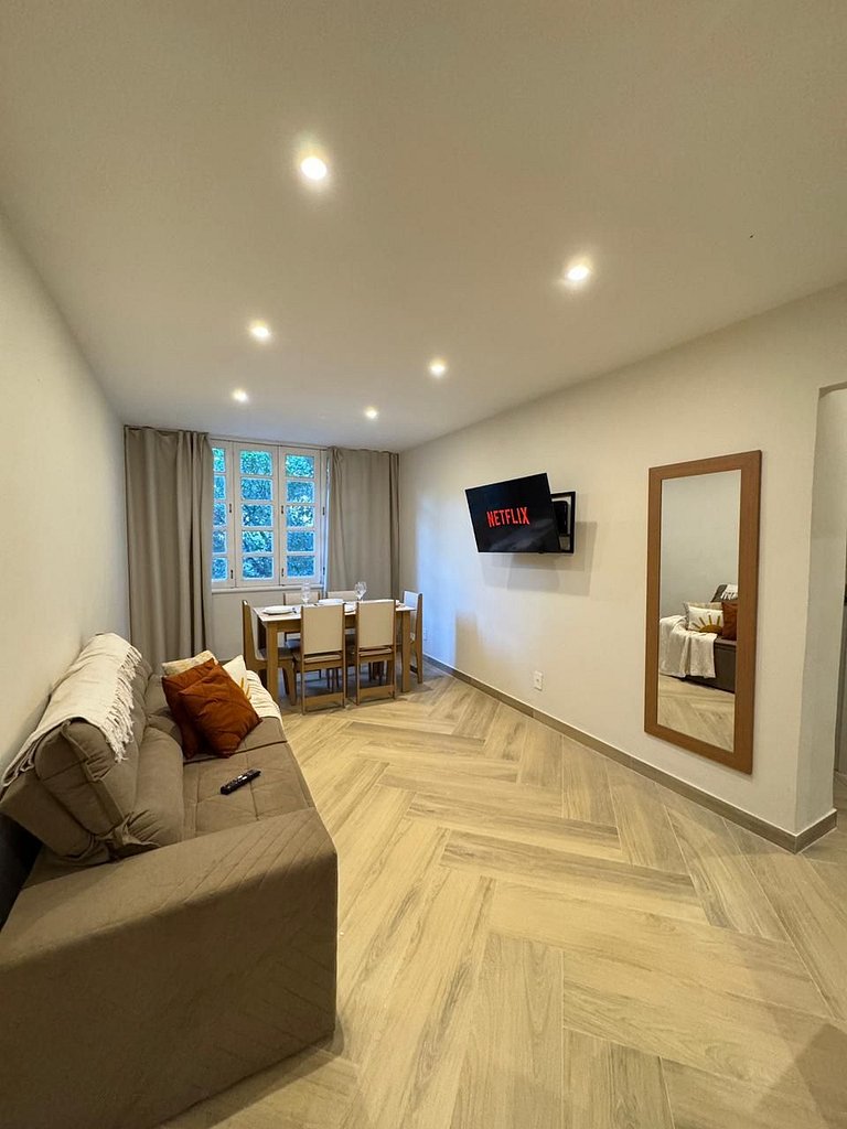 2 Quartos Vista Mar na Praça Paris Gloria 232-403