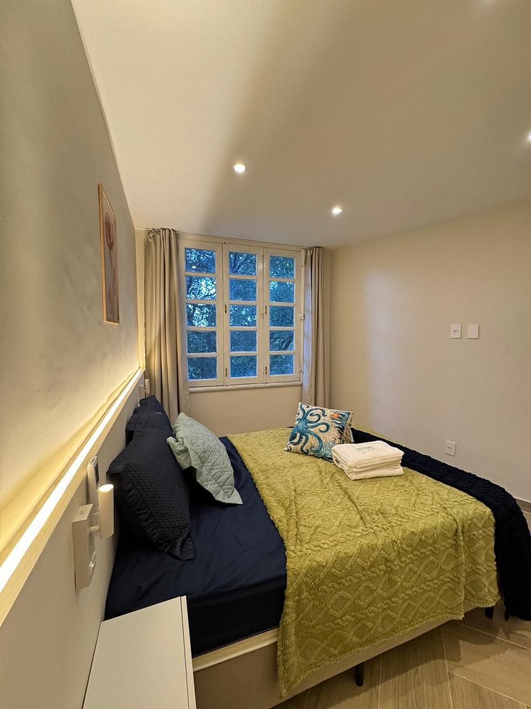 2 Quartos Vista Mar na Praça Paris Gloria 232-403