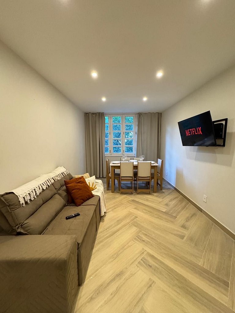 2 Quartos Vista Mar na Praça Paris Gloria 232-403