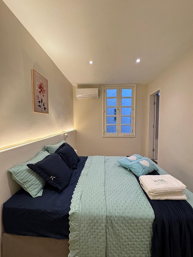 2 Quartos Vista Mar na Praça Paris Gloria 232-403