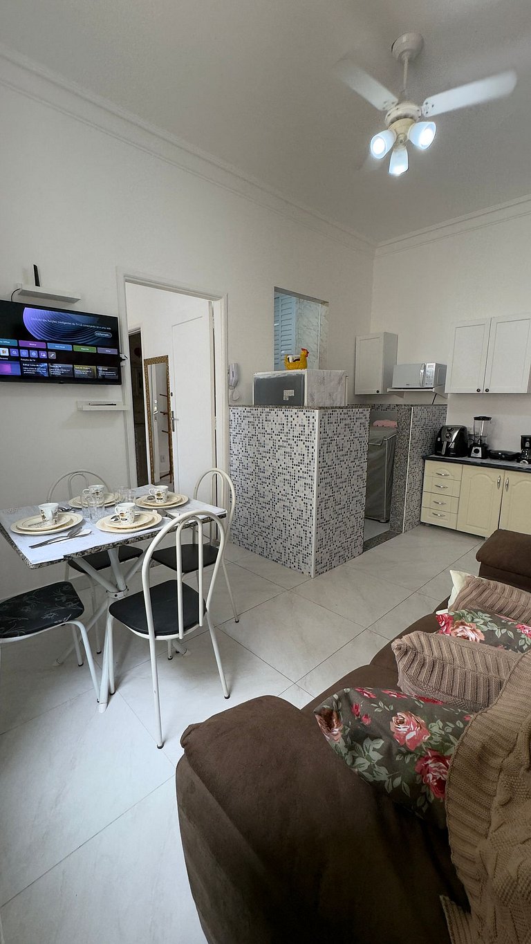 Estrutura Completa com 1 Suíte e Praia