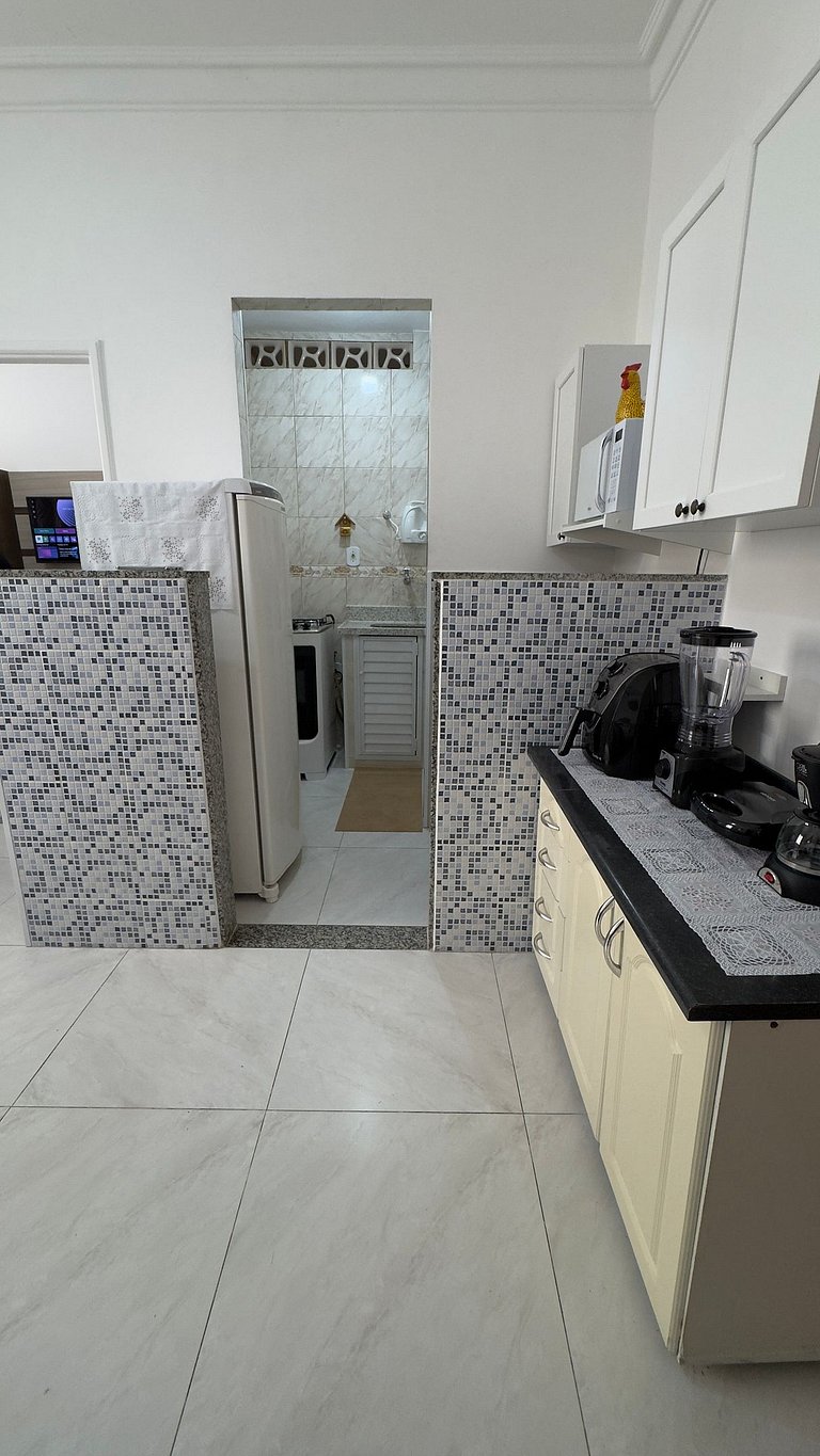 Estrutura Completa com 1 Suíte e Praia