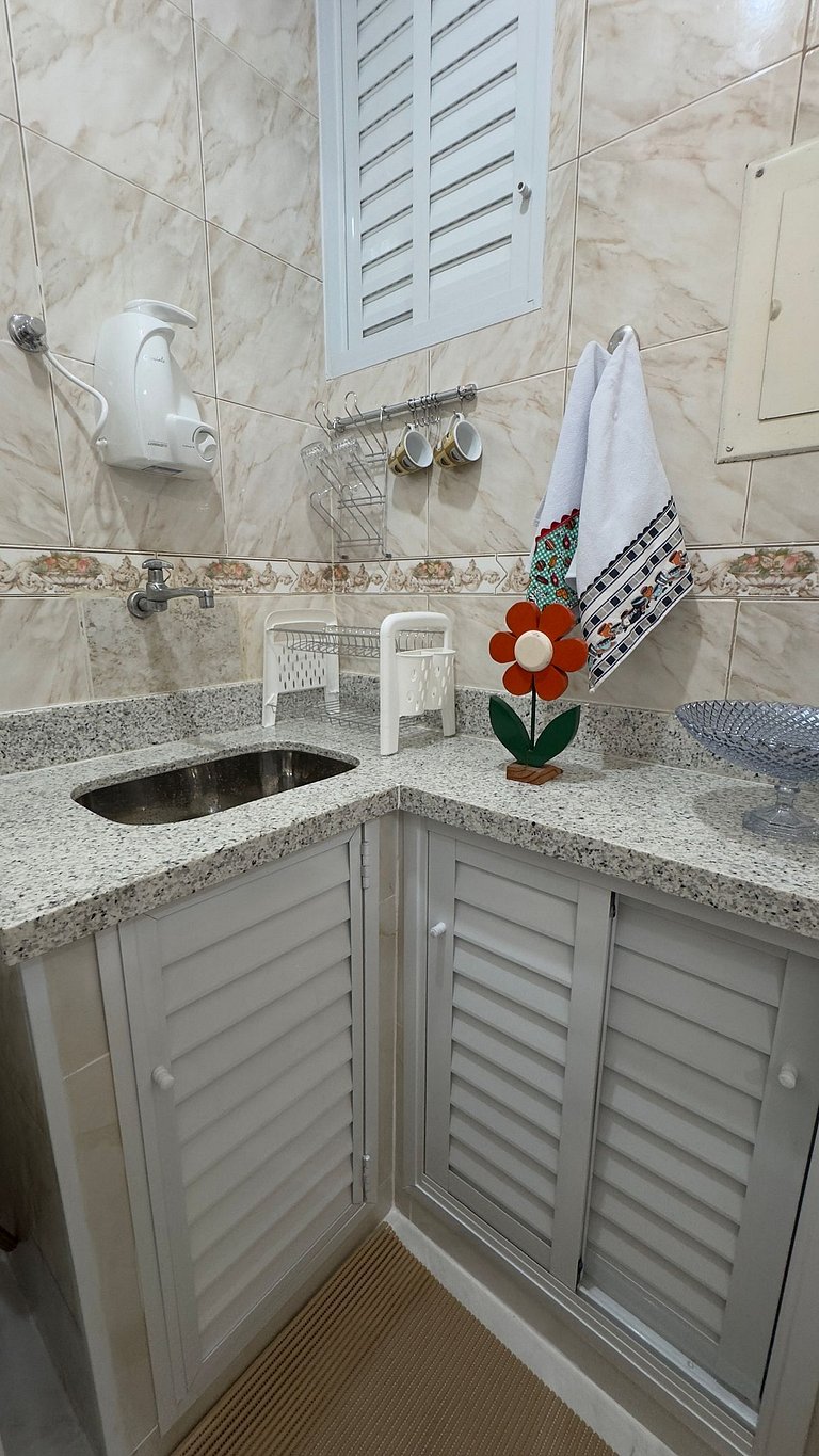 Estrutura Completa com 1 Suíte e Praia