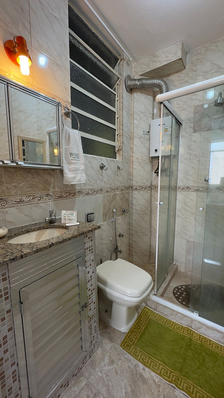 Estrutura Completa com 1 Suíte e Praia NSC1032-913