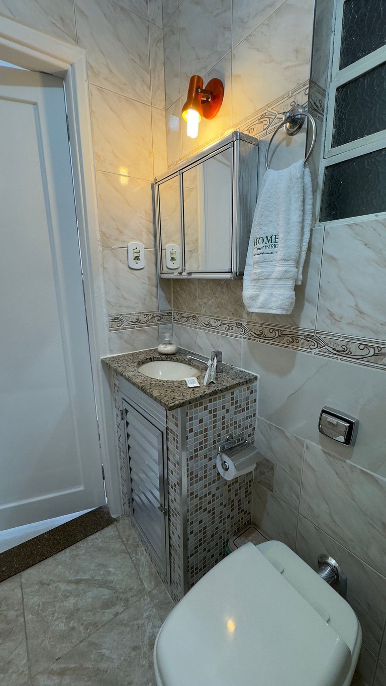 Estrutura Completa com 1 Suíte e Praia NSC1032-913