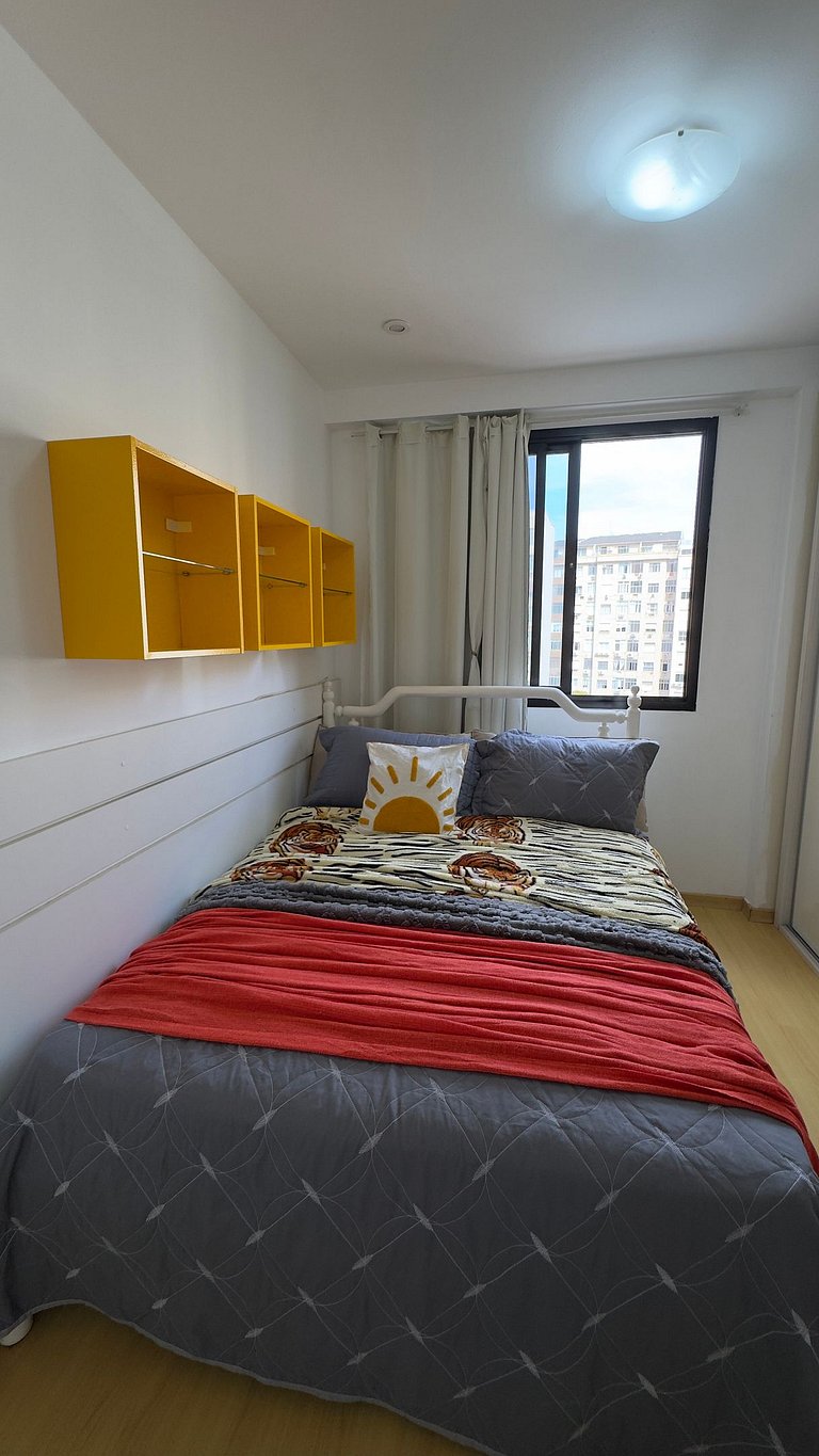 Flat com Piscina, Sauna e Estacionamento PL99-507