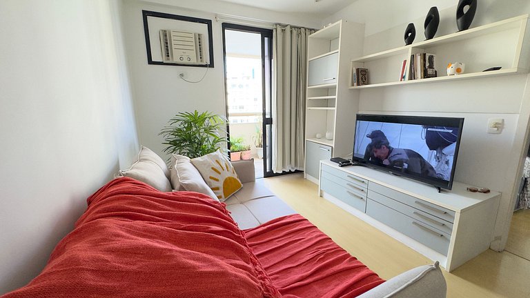 Flat com Piscina, Sauna e Estacionamento PL99-507