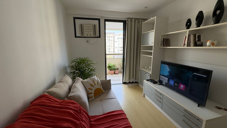 Flat com Piscina, Sauna e Estacionamento PL99-507