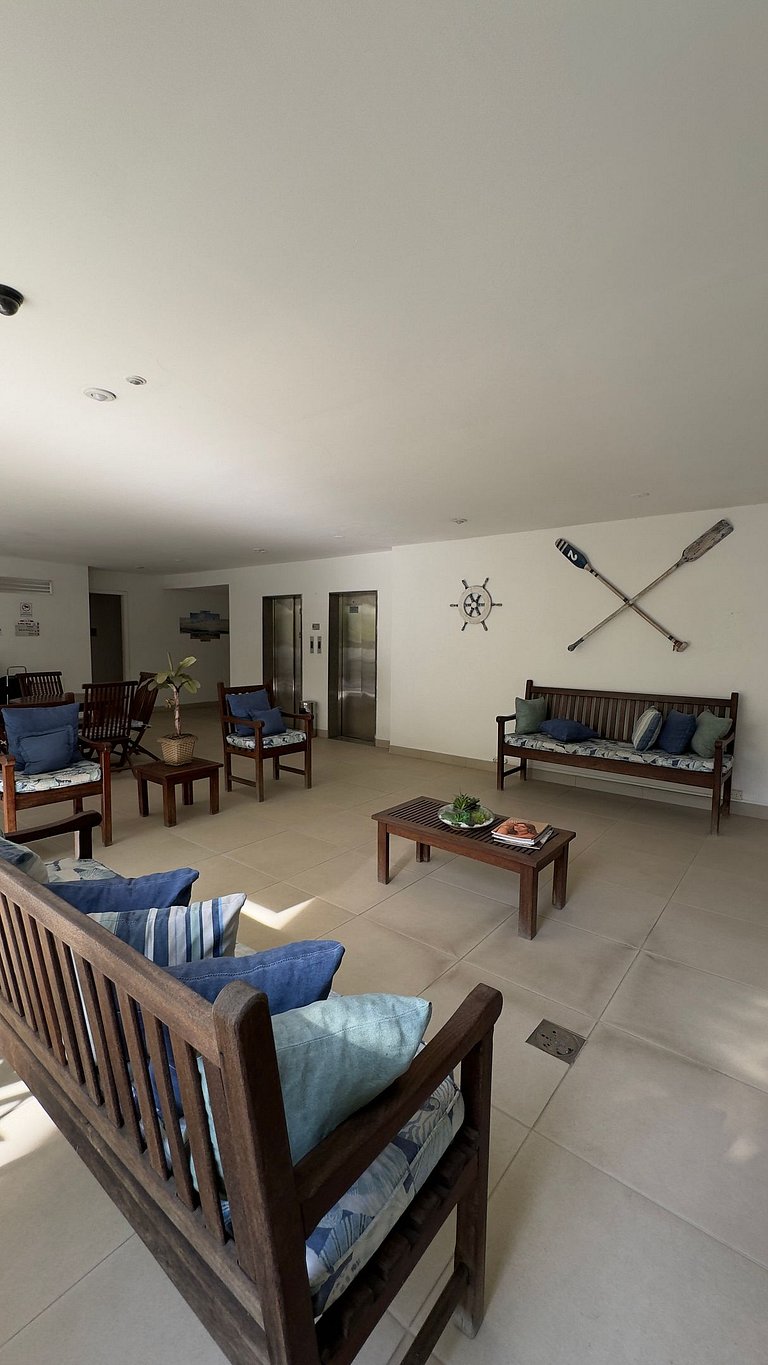 Flat com Piscina, Sauna e Estacionamento PL99-507