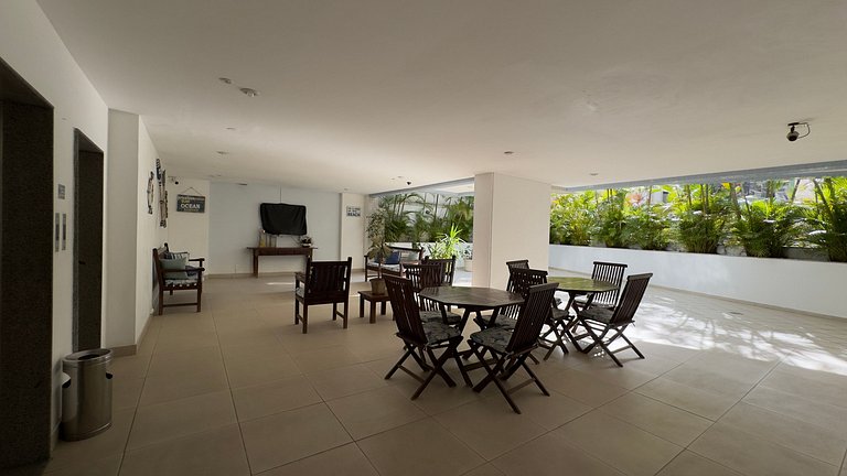 Flat com Piscina, Sauna e Estacionamento PL99-507